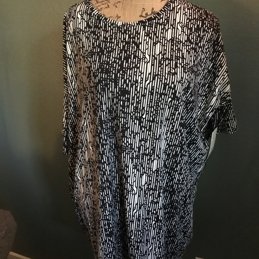 Lularoe Irma size Large.
